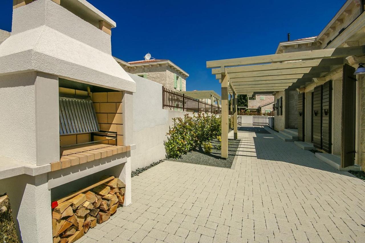 Luxury Stone Villa Zanelli Liznjan Exterior photo