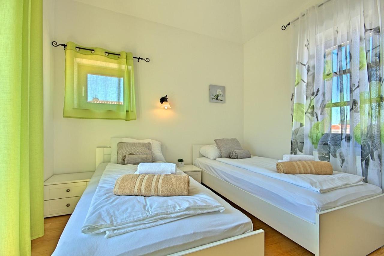Luxury Stone Villa Zanelli Liznjan Exterior photo