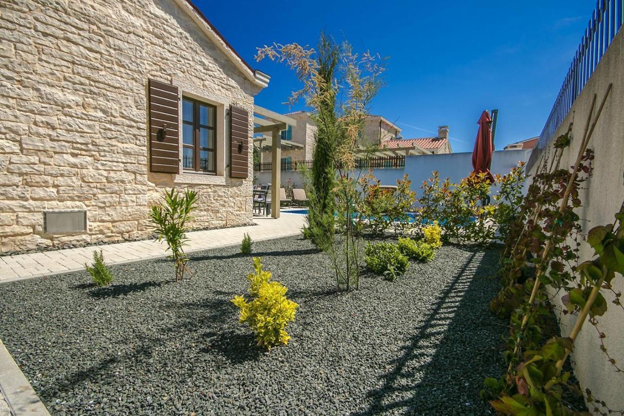 Luxury Stone Villa Zanelli Liznjan Exterior photo